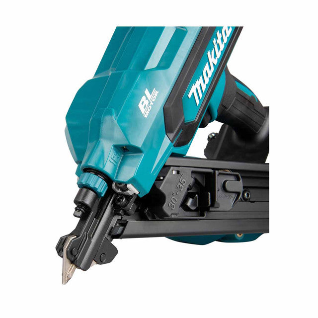 Makita DBN640ZK 18V LXT PPN Metal Connect Nail Gun (Body Only)