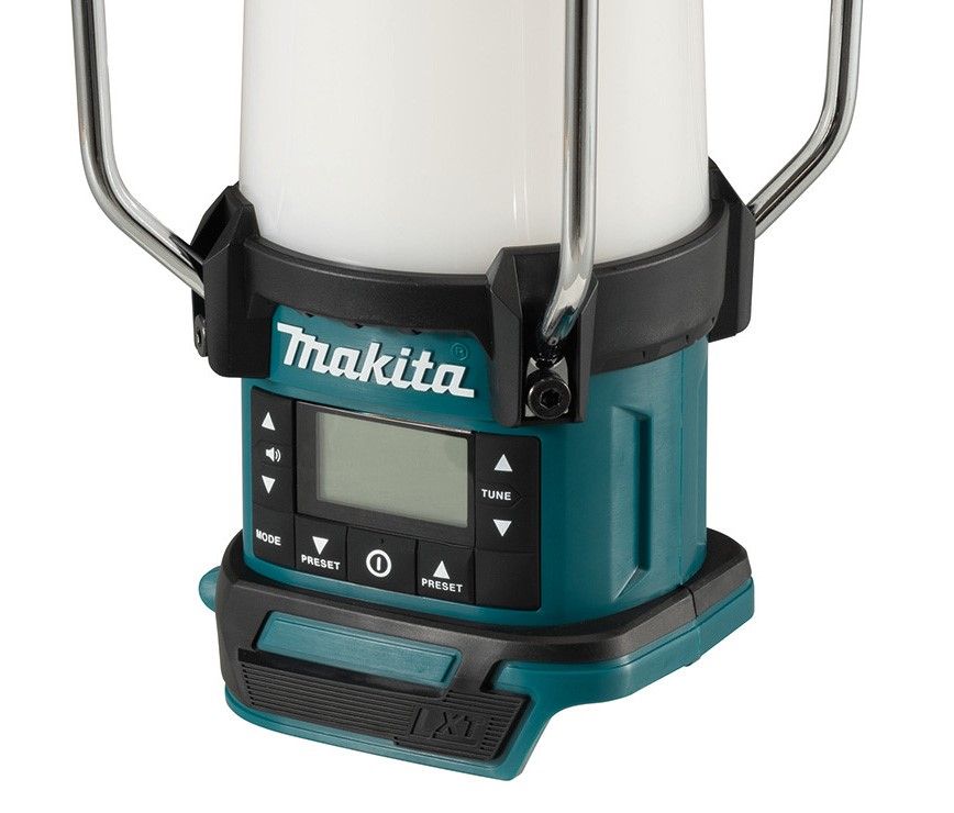 Makita DMR055 LXT 18v Cordless Radio AM FM Camping Lantern Torch Site Body Only