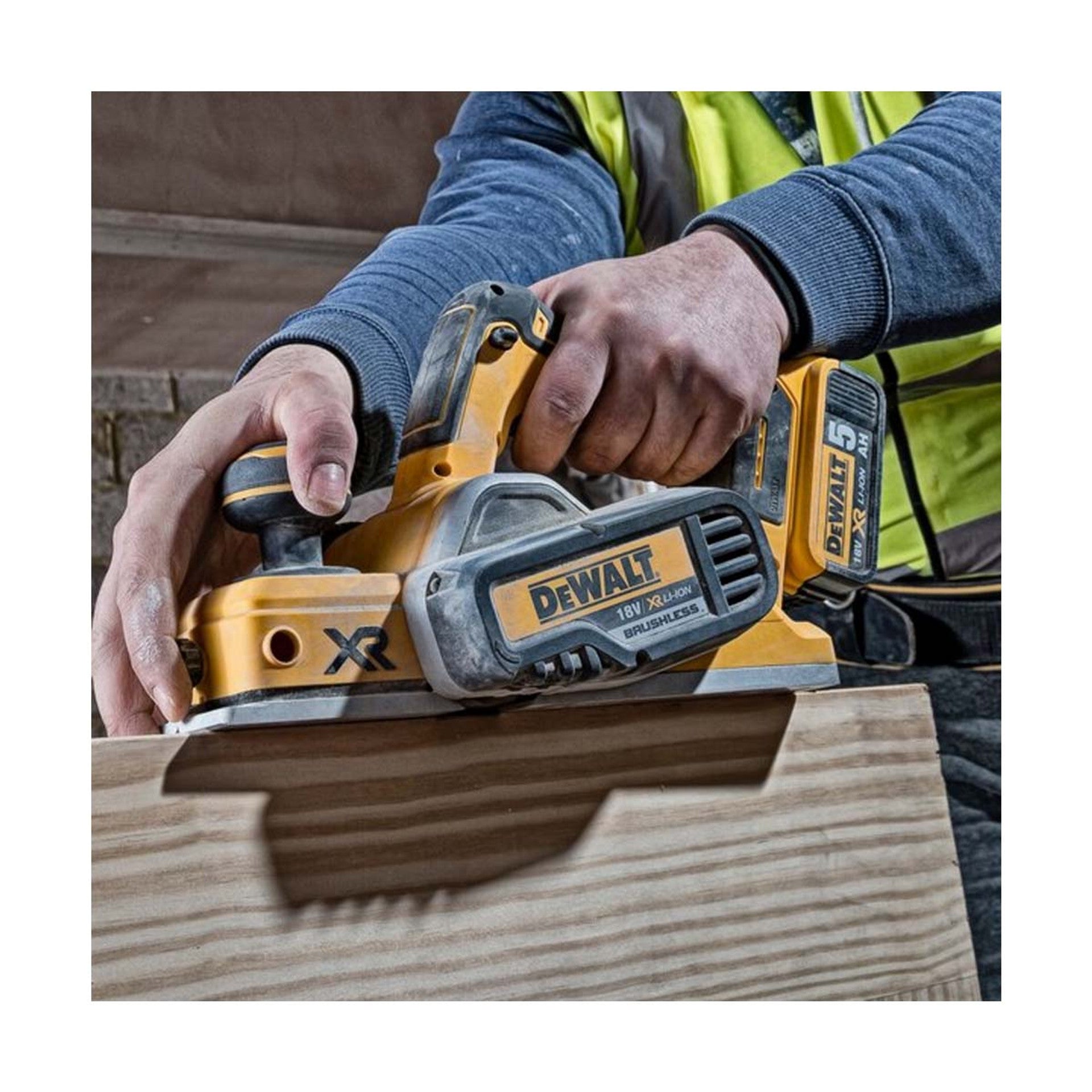 DeWalt DCP580N-XJ 18V XR Brushless 82mm Planer (Body Only)