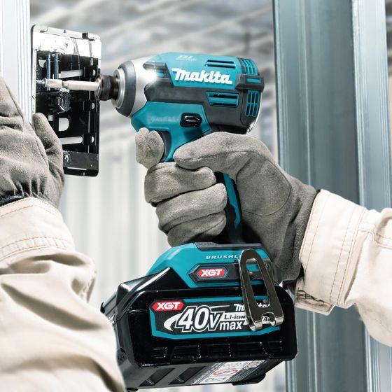 MAKITA DK0176G205 40V MAX XGT COMBO KIT TD003G IMPACT DRIVER & HP001G COMBI DRILL INC 2X 2.5AH BATTS