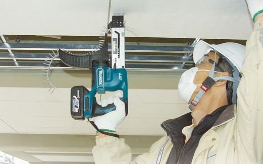 Makita DFR550Z LXT 18v Auto Feed Screwdriver Li-Ion Body Only