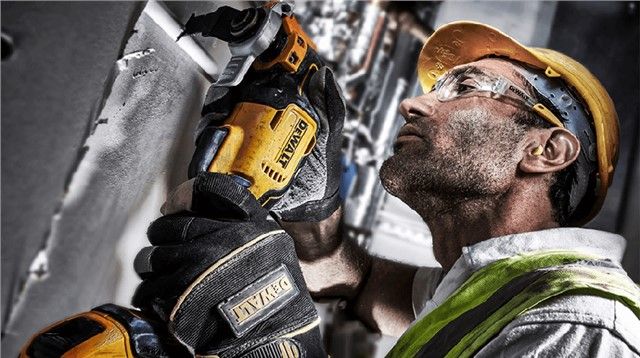 DeWalt DCS355N 18V Brushless Multi tool Body Only