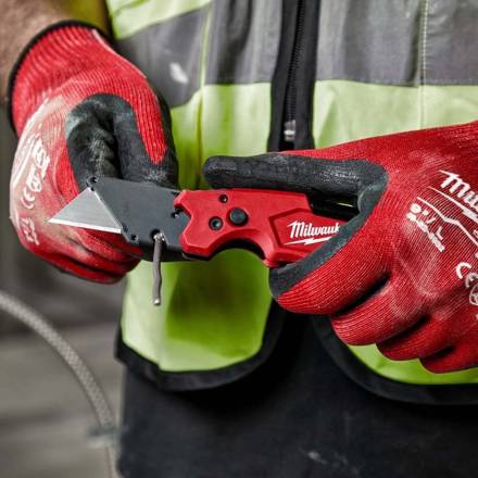 Milwaukee FASTBACK 6-in-1 Utility Knife