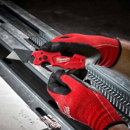 Milwaukee FASTBACK 6-in-1 Utility Knife